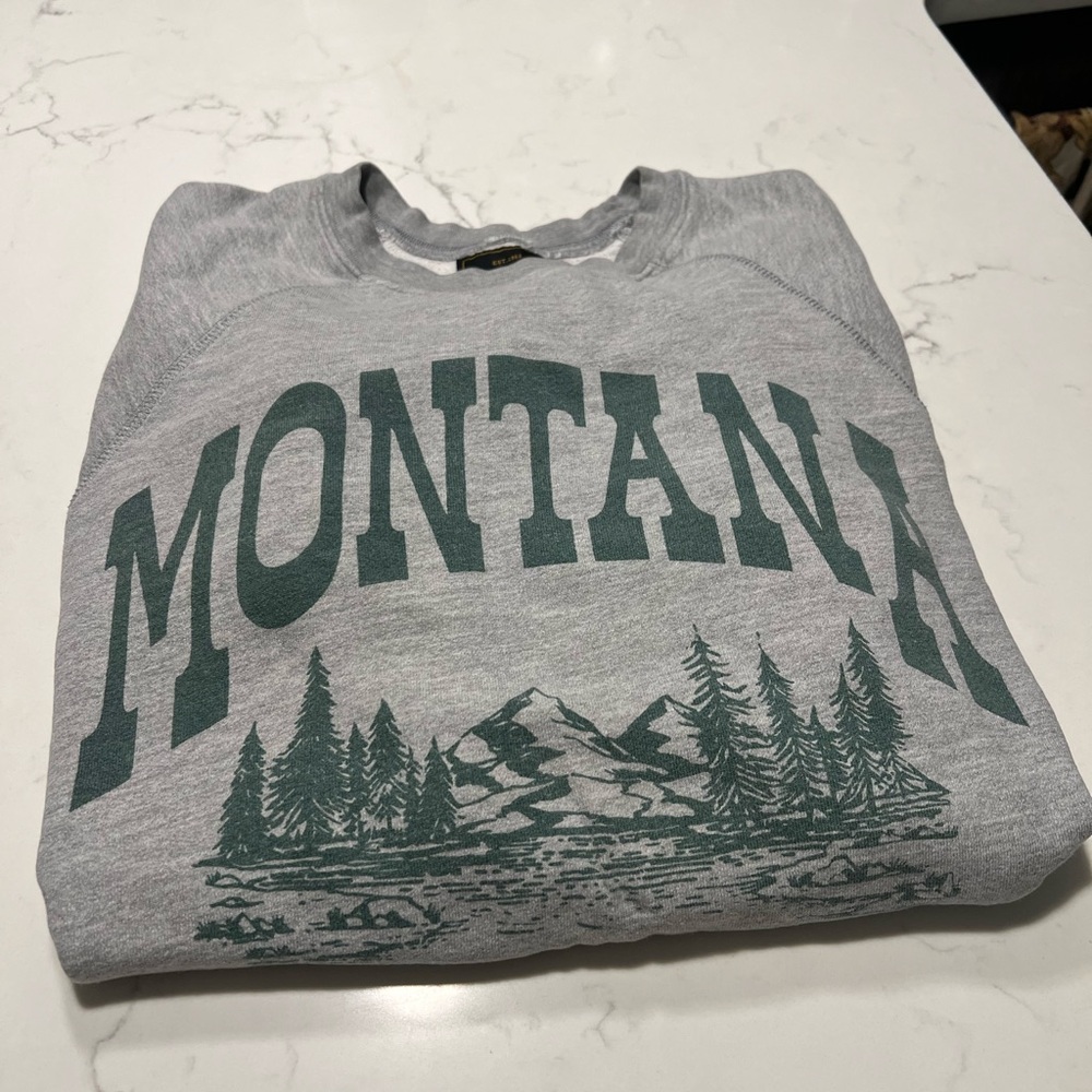 Daydreamer Gray and Green Montana Sweatshirt